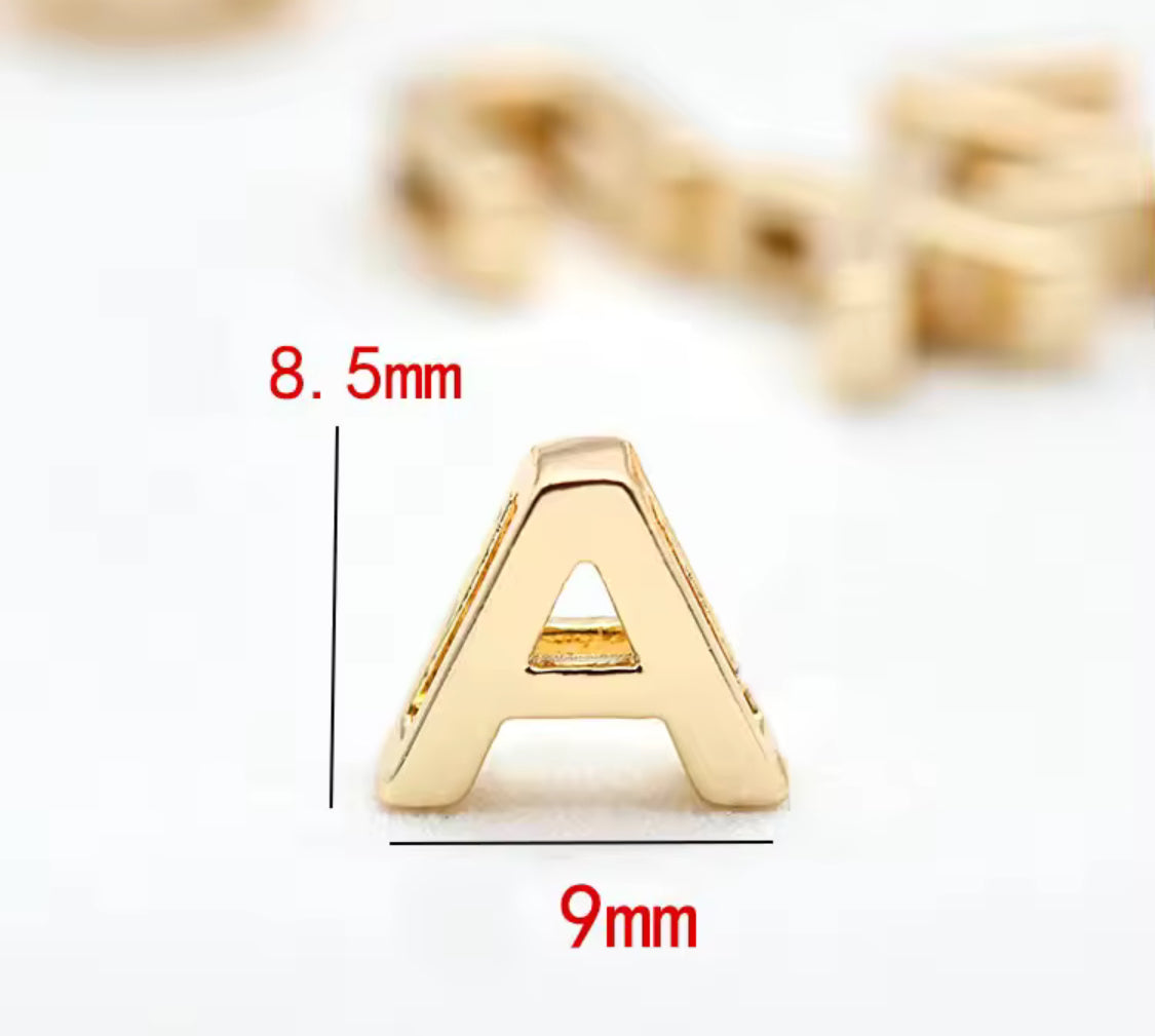 Choker Curves Letters Personalizado Folheada a Ouro 18k