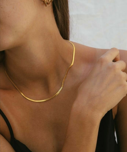 Choker Fita Folheada a Ouro 18k